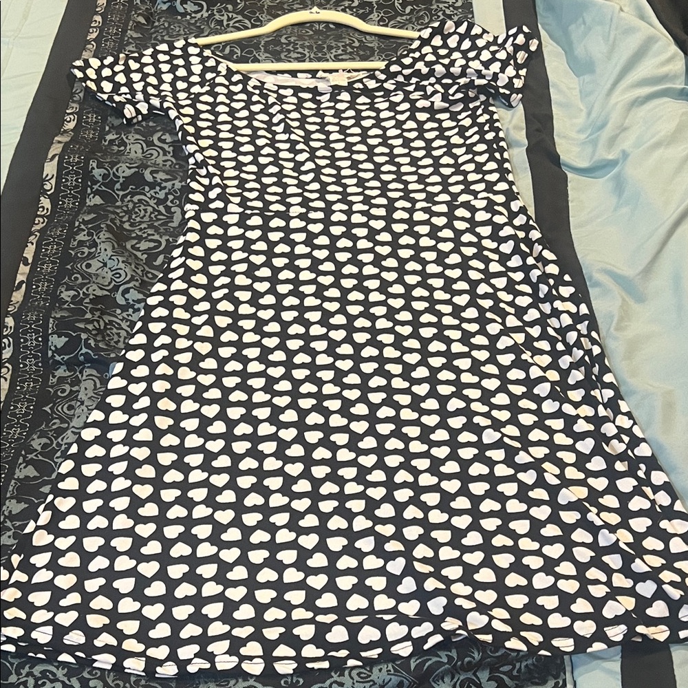 CAPELLA APPAREL Navy Blue Heart Print Women's Short Sleeve Top